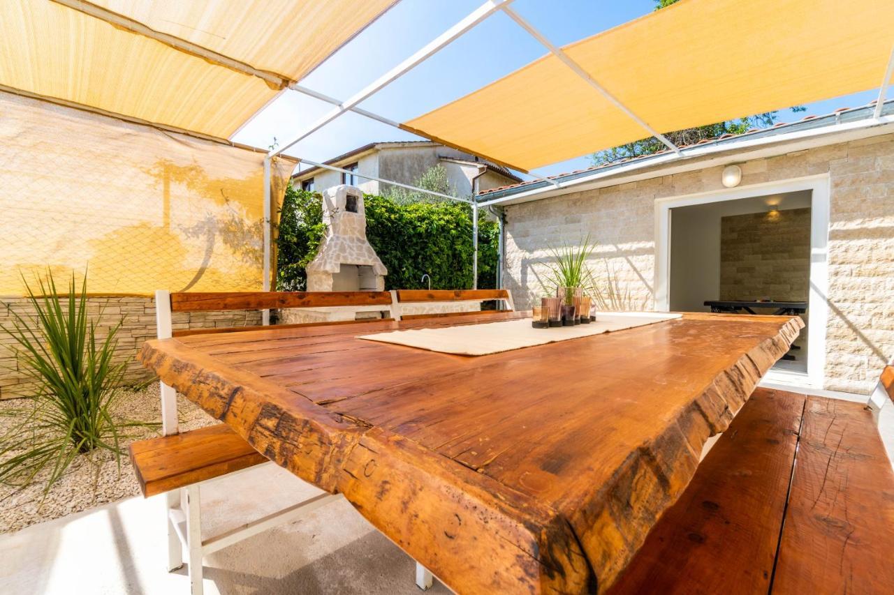 Villa Ostone Pula Zewnętrze zdjęcie